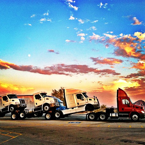 sunset trucks cloudporn skyporn uploaded:by=flickstagram instagram:photo=22757185799529368023031