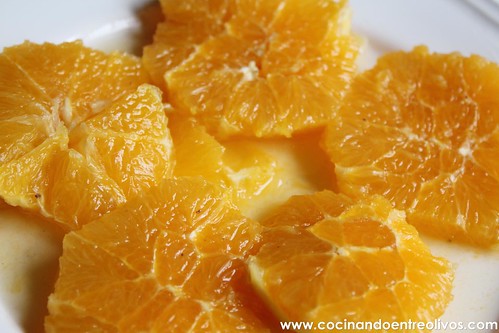 Naranjas con aceite y canela. www.cocinandoentreolivos (2)