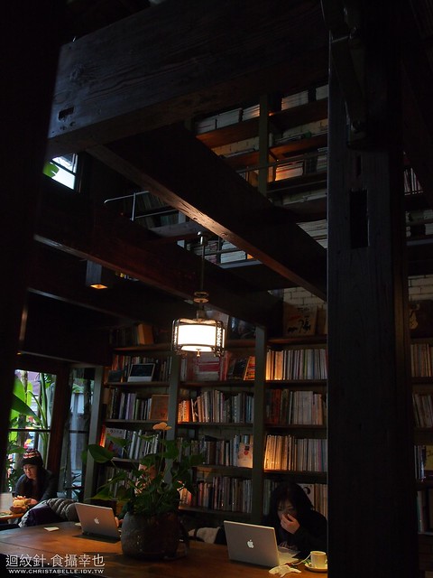 京都 Cafe Bibliotic Hello!