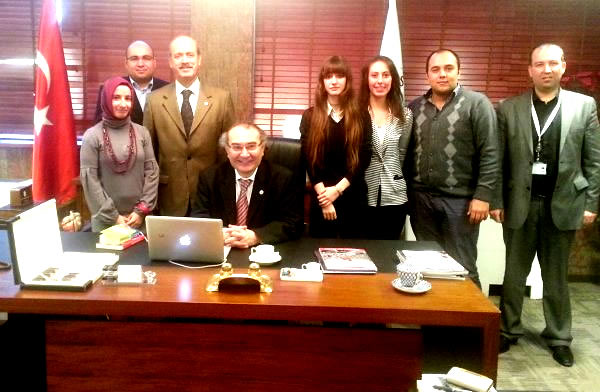 Üsküdar Üniversitesi Öğrenci Konseyi, Rektör'ü ziyaret etti.