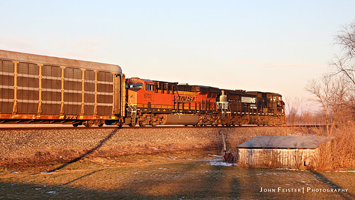 sunset train canon twilight ns indiana freight bnsf norfolksouthern 6703 shadeland