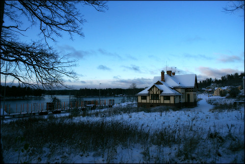 blue winter sky station sweden bluehour västmanland engelsberg lheurebleue blåtimmen ulvaklev ängelsberg åmänningen