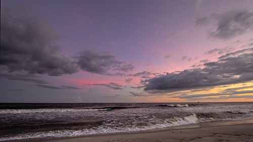 gulfofmexico gulfcoast beach mar oceon alabama fortmorgan gulfshores purple blue yellow orange waves sunset sea