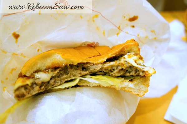mos burger - premium wagyu burger - rebecca saw blog-001