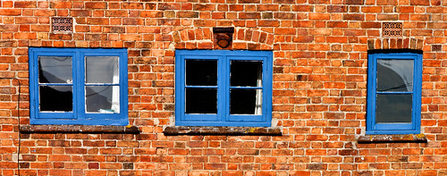 blue windows bricks burnhamoverystaithe canoneos500d