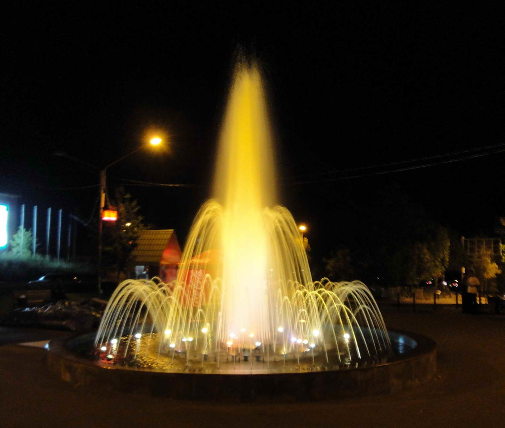 Tsaghkadzor, Fountain (01)