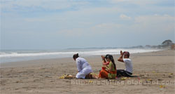 Pantai Petitenget Bali - http://esdelima.blogspot.com