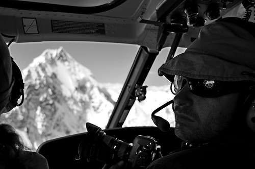 mt cook helicopter cannon aoraki snow mountain range peak summit new zealand