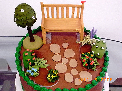 Garden Cake by Bittle Sugar Art