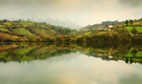 winter water landscape agua paisaje panoramica invierno embalse asturies morcin paisajerural jesusportal alfilorios