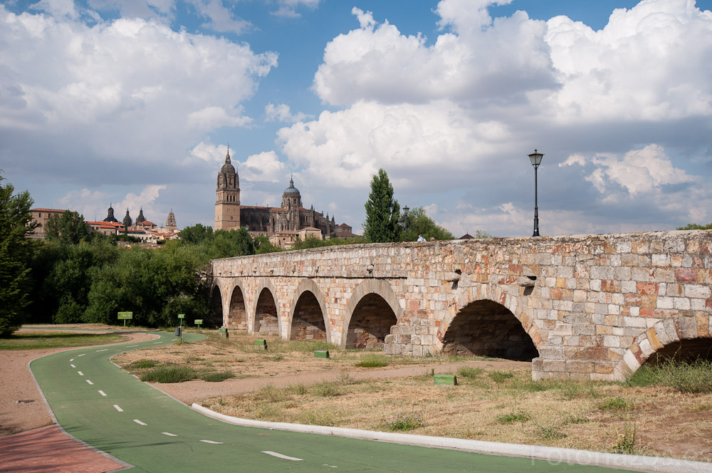 El puente romano de Salamanca sobre el río Tormes