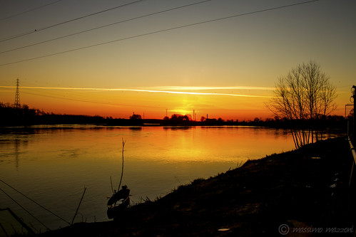 italy colors sunrise canon river eos italia alba fiume 7d po colori piacenza linee eos7d