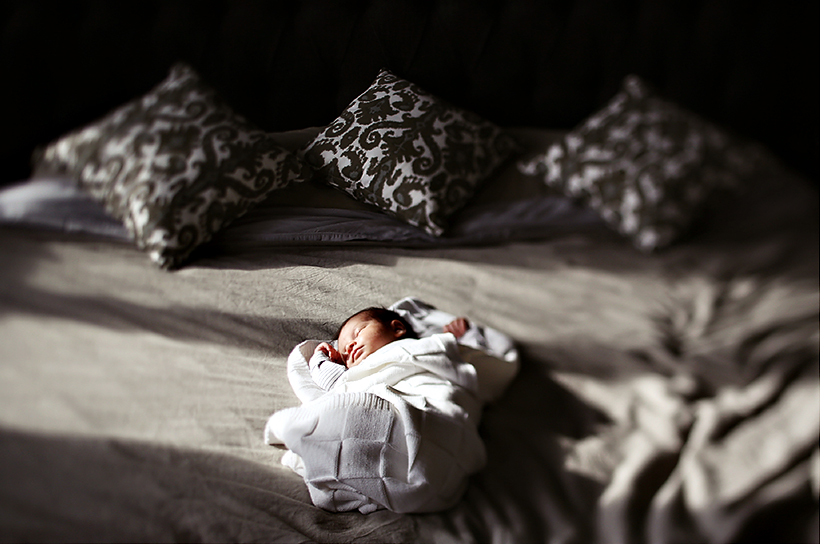 edmonton lifestyle newborn photography