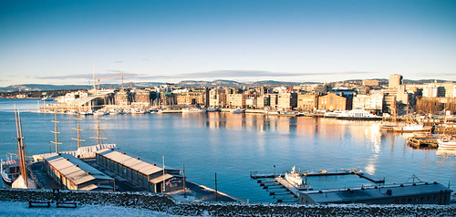 city morning winter castle water oslo norway sunrise reflections harbor capital akerbrygge fjord akershus fortress 2013 januar2013