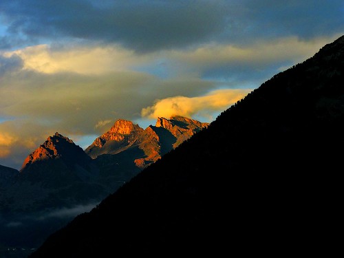 alps landscape mountain val dayas italy cloudy sunset sunrise summer