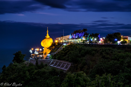 travel vacation mountain nature rock night sunrise gold pagoda burma stupa myanmar mon mm 2012 kyaiktiyo goldenrock