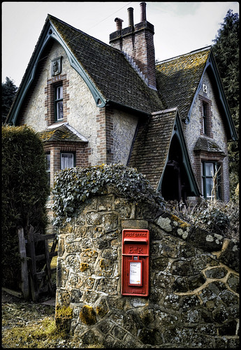 uk chimney england house wall architecture rural garden sussex moss village post mail westsussex unitedkingdom britain letters cottage postoffice ivy gb postbox lichen letterbox royalmail gingerbreadhouse countrylane southdowns gpo hauntedhouse englishcountryside midhurst countryhouse countrycottage villagelife rurallife riverrother englishvillage englishcountrygarden x100 rogate countryvillage ruralengland northlane picturepostcard ruralvillage ruralsussex habin ruralbritain sussexvillage sussexcountryside southdownsnationalpark fujifilmx100 fujix100 daviddalley davidjdalley royalmailletters habinhill