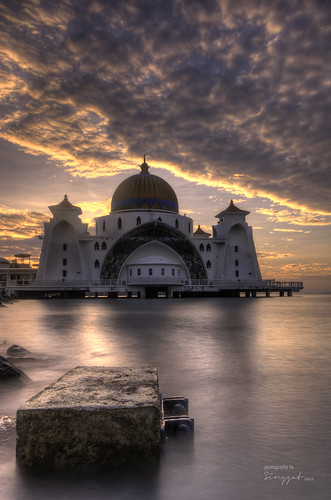 sunrise mosque straits melaka masjid malacca