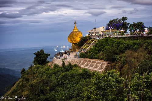 travel vacation mountain nature rock night sunrise gold golden pagoda burma stupa myanmar mon mm 2012 kyaiktiyo goldenrock
