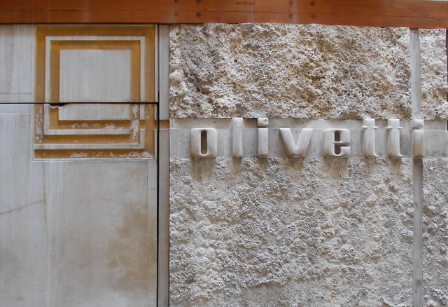 Olivetti e logo, negozio Olivetti, Carlo Scarpa, Venezia