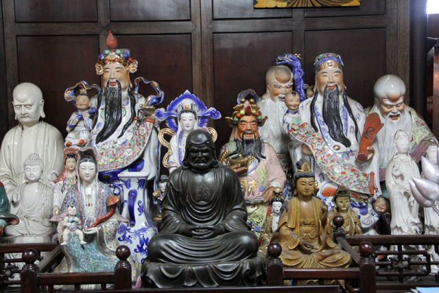 Chinese statues