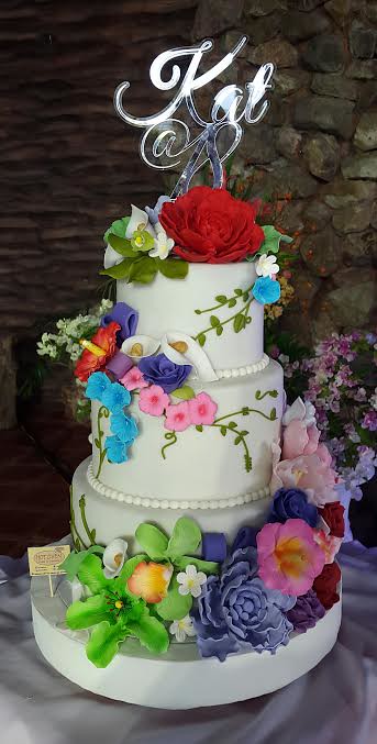 Floral Cake by Pearl Vergara of Hot Oven Cakes & Cupcakes