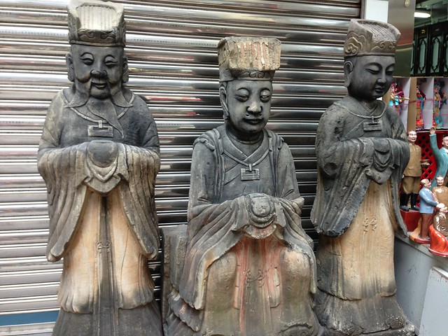 statues antique