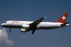 Swiss A320-214 HB-IJM BCN 18/05/2002