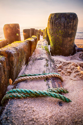 beach hdr sunrise 6d canon lensflare rope sand pier ocean