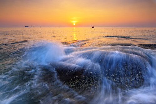 travel sunset sea sky seascape beach rock stone sunrise landscape thailand twilight wave thai huahin sai noi หัวหิน khaotao เขาเต่า หาดทรายน้อย