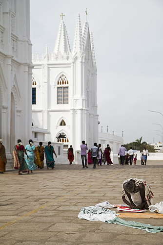 poverty india church poor belief beggar tamilnadu velankanni