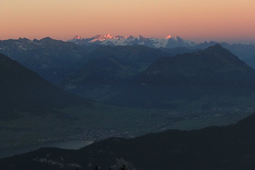 lake alps sunrise schweiz switzerland see suisse alpen vierwaldstättersee lakelucerne stanserhorn rigi innerschweiz voralpen zentralschweiz centralswitzerland bernesealps berneralpen rigifirst