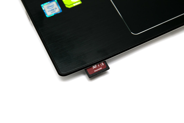 輕薄大尺寸時尚筆電 Acer Aspire E 15 (E5-575G-5393) 開箱評測 @3C 達人廖阿輝