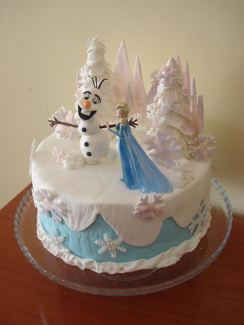 Frozen Inspired Themed Cake by Paula Rebelo of Nice Cakes