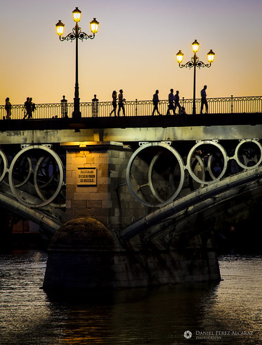 bridge sunset monument silhouette atardecer sevilla spain andalucia andalusia puentedetriana sevillaysuspueblos sevillacapital