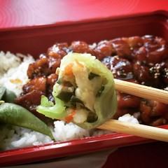 Ooo!! Something new in the teriyaki chicken set, gyoza! So yummy!! 😋 #japanesefood #teriyakichicken #bestjapfoodinperth