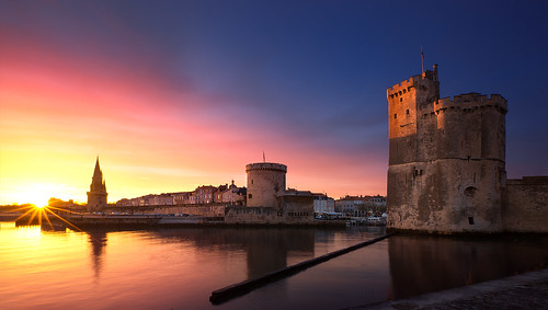 sunset tower castle saint port canon harbor cityscape tour nicolas 5d larochelle dri starburst chaine rochelle charentemaritime