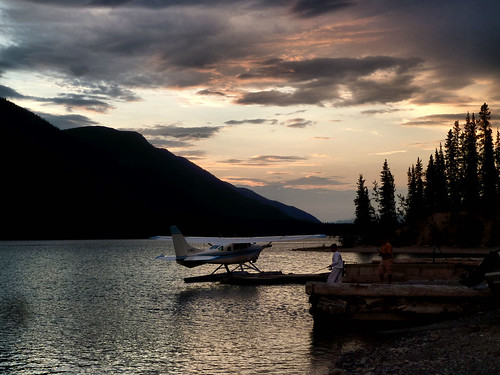 sunset lake mountains see fishing sonnenuntergang britishcolumbia berge kanada floatplane angeln wasserflugzeug muncholake