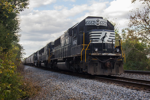 norfolk southern train freight unit grain 46z ollie cp rockmart georgia albany atlanta north district division emd sd60 ns