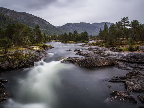 flussflussbett norwegen streiseziele landschaft langzeitbelichtung techniken sognogfjordane no