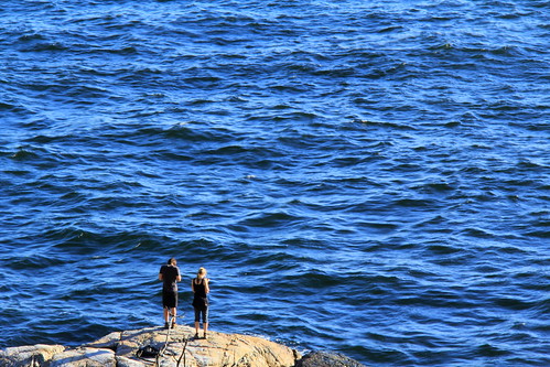ocean blue light people water outdoors couple view bright ripple sunny edge canon60d