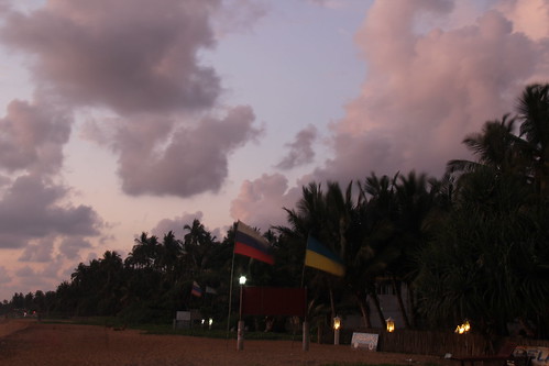 sunset beach ukraine srilanka russian закат пляж флаг российский украинский