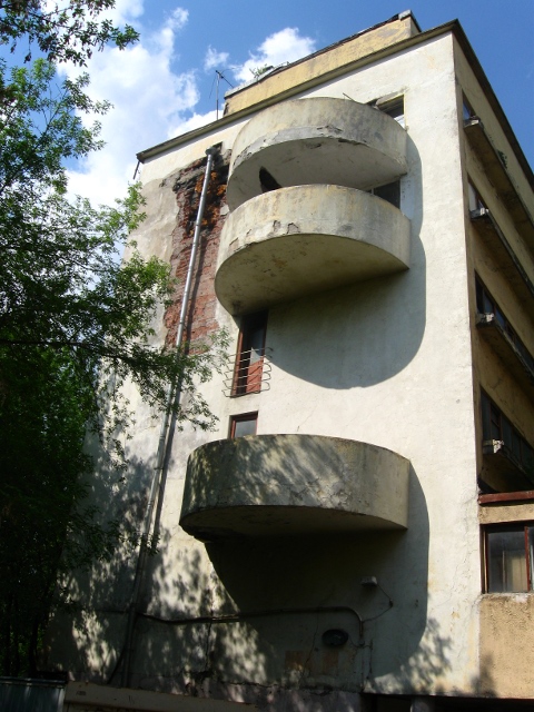 Дом Наркомфина, полукруглые балкончики