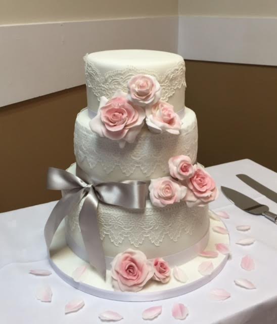 Roses and Lace Cake by Jill Todd of Treat Someone To Cakes