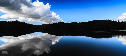 blue newzealand sky reflection water silhouette landscape scenic wideangle 2012 lightroom canon1022mm hunuaranges aucklandarea canon7d