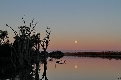 sunset moon weather river southaustralia murray riverland abcopen:project=winter