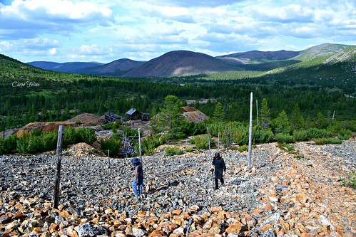 cemetery cross bears flares watchtower prisoners politicalprisoners miningequipment abandonedmine watchtowers gulags sluiceboxes carpefeline bearguy dneprovskygulag dneprovskymine