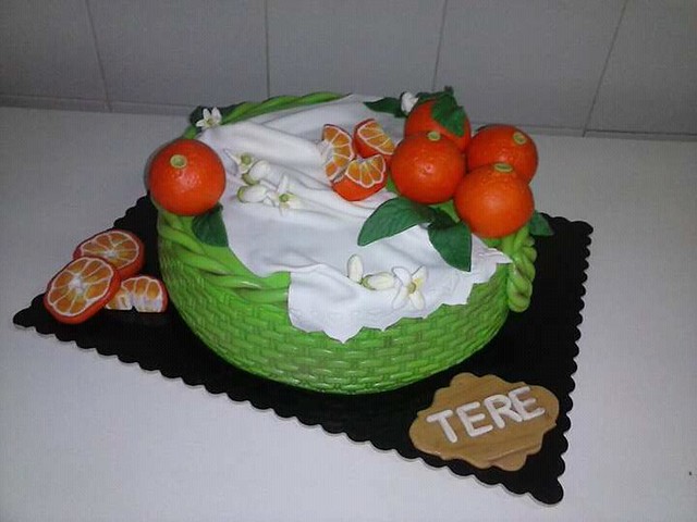 Basket of Oranges Cake by Maria Rosário