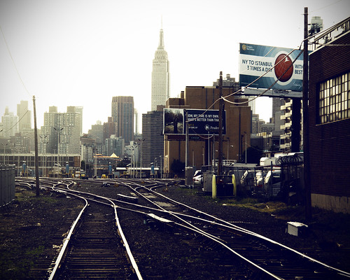 nyc newyorkcity railroad sunset urban skyline manhattan midtown queens hunterspoint esb infrastructure overexposed empirestatebuilding