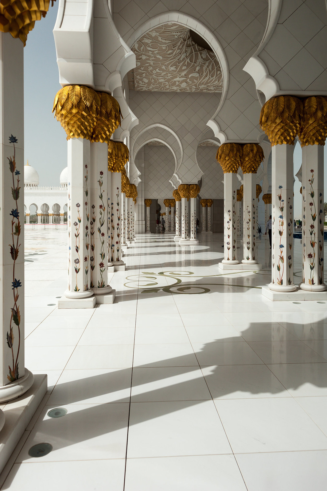 Grand Mosque: Palm Gallery